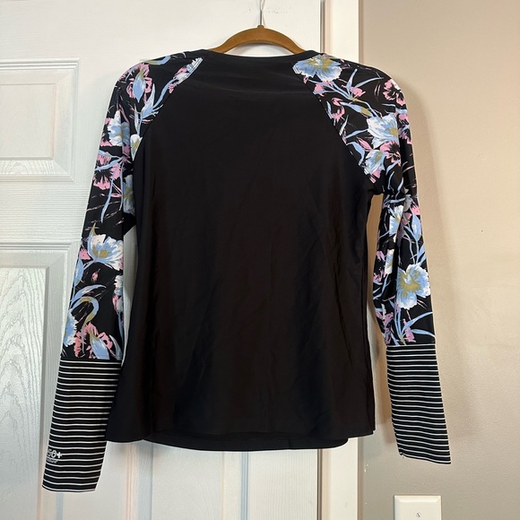 Speedo UPF50+ swim top - Picture 6 of 6